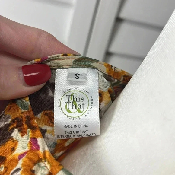 This & That Floral Boho Balloon Sleeve Ruffle Peasant Top Size Small - Picture 8 of 10